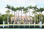 90-Min Millionaire Homes Sightseeing Cruise with Mojito Bar on Board