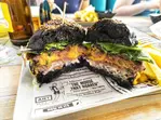Cena romántica con bebida y copa en Sevilla, junto a plaza Nueva