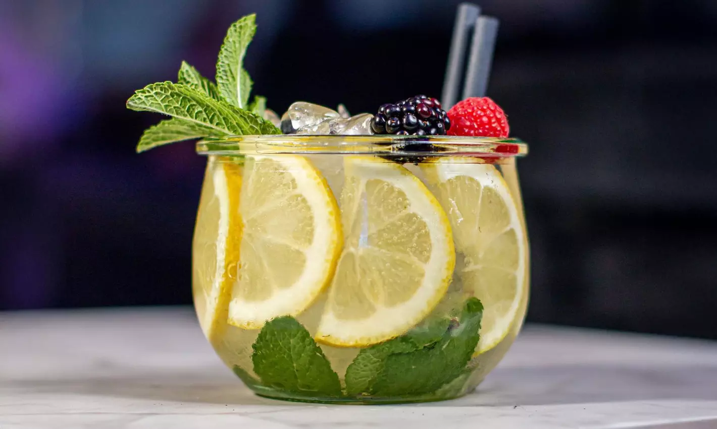 Burger nach Wahl inkl. Pommes & Softdrink für 1, 2 oder 4 Personen