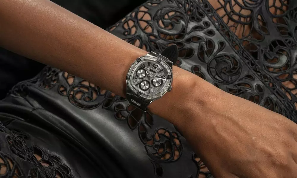 Montre pour femme Guess avec bracelet en silicone 40 mm