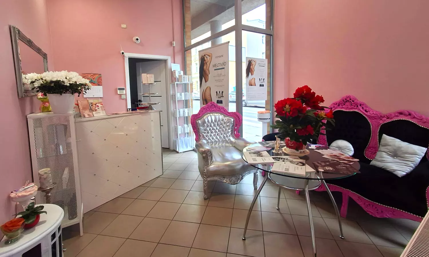 Kompleksowe oczyszczanie wodorowe i zabiegi laserowe na twarz