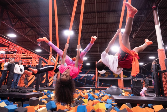 trampoline at skyzone gresham