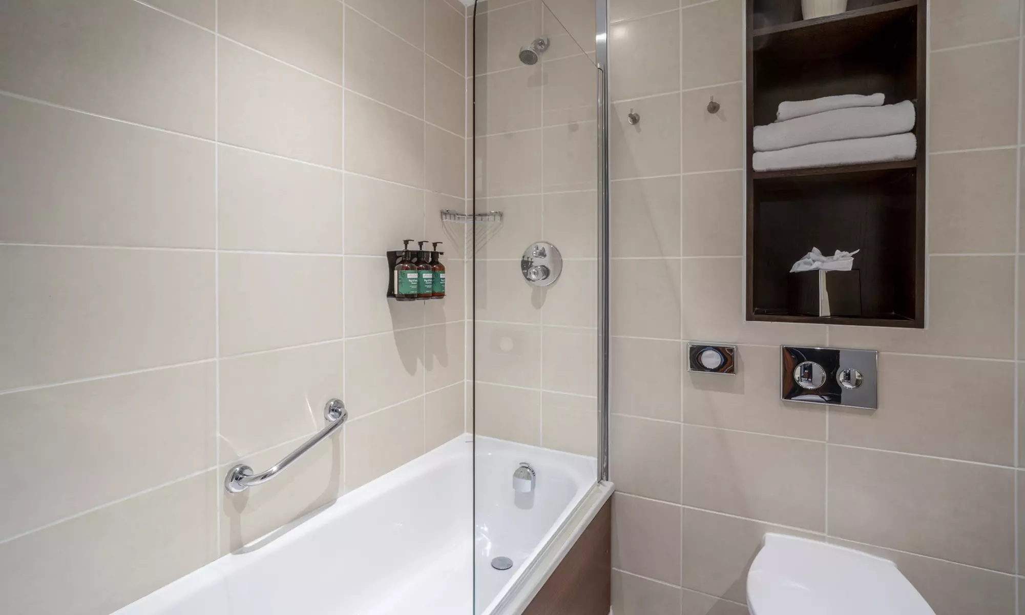 Felbridge: Double Standard with Breakfast