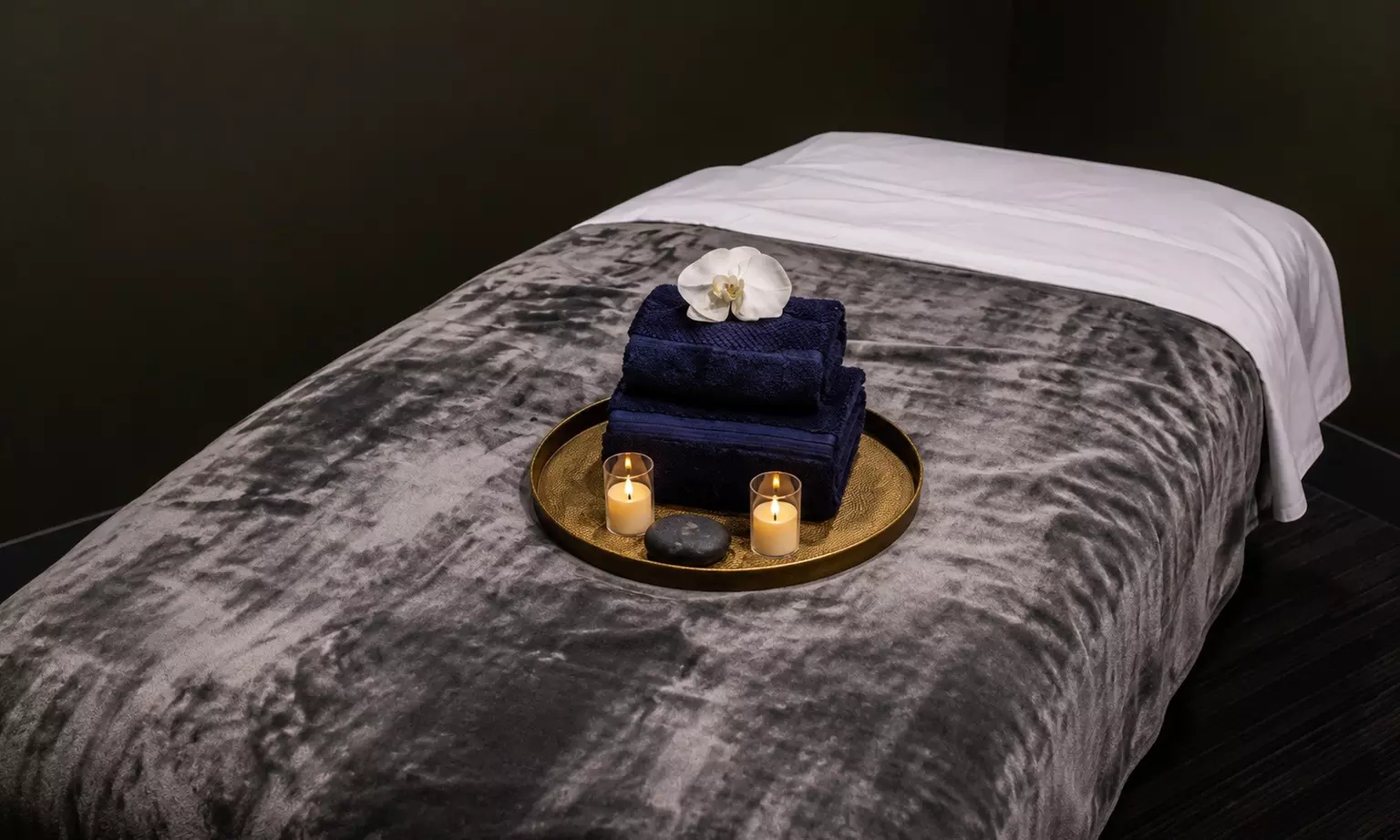 Relaxing 90-Minute Swedish or Deep Tissue Massages and More