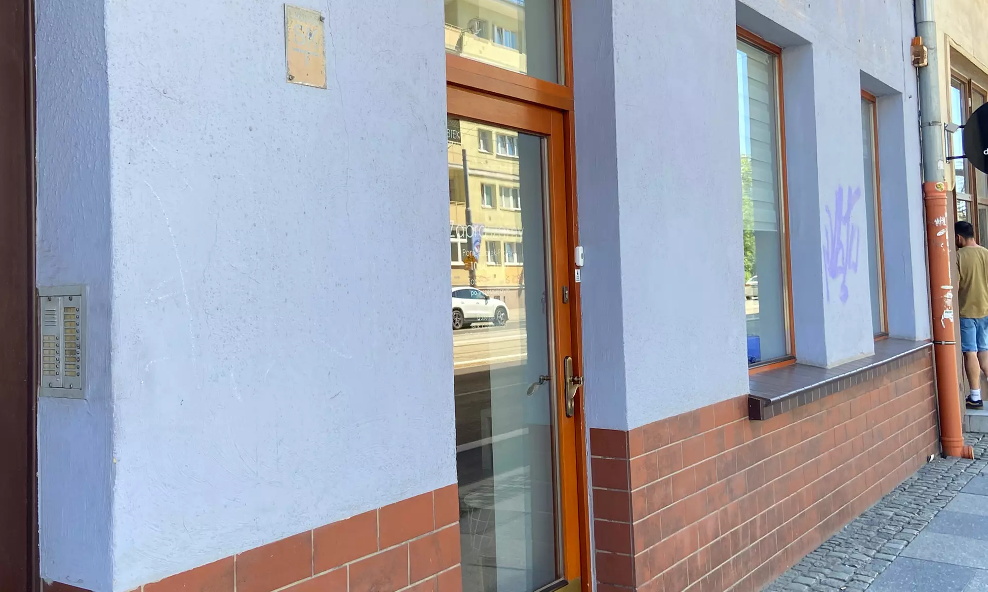 Oczyszczanie i pielęgnacja: wieloetapowe zabiegi na twarz