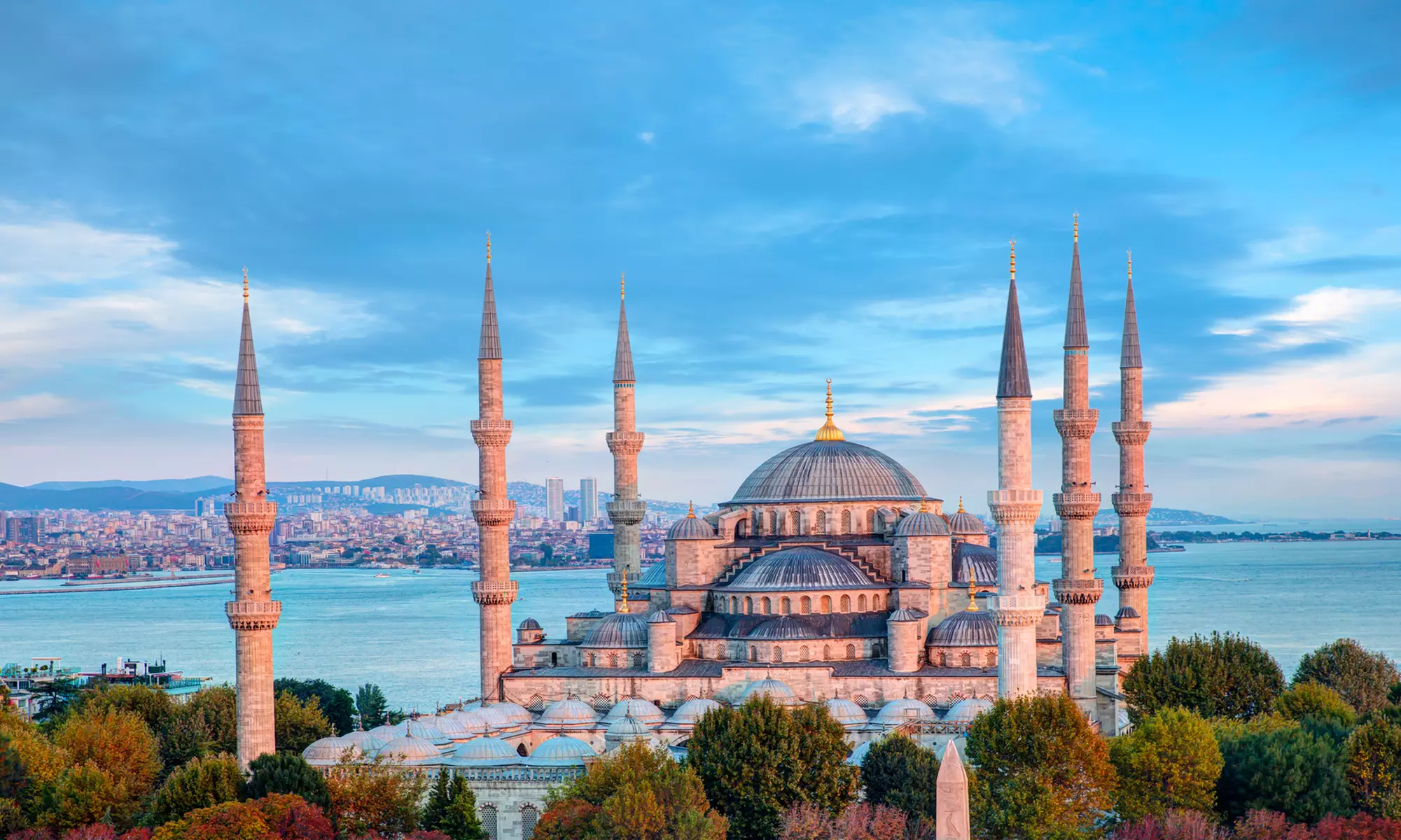 ✈ 8 - 10-Day Greece & 11 - 13-Day Greece & Istanbul Tours w/Air