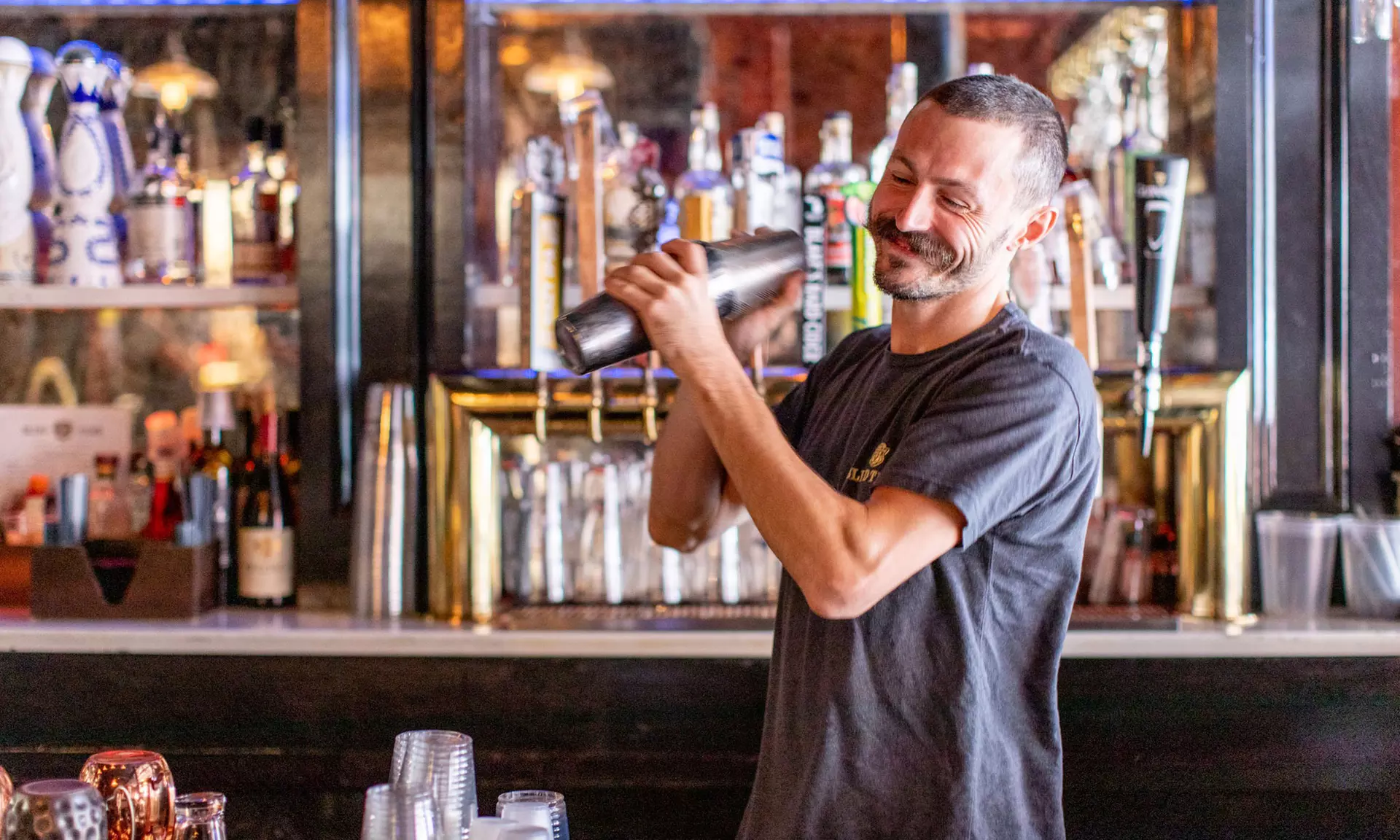 Guided Craft Beer & Cocktails Tour Through Streets of Charleston, SC