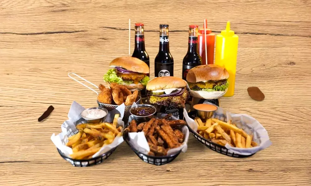 Köstliche Burger nach Wahl inkl. Pommes für 1, 2 oder 4 Personen