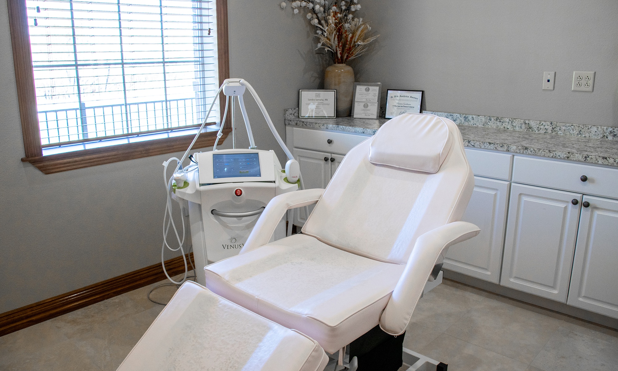 Target Wrinkles: 20 Units of Daxxify / 50 Units of Dysport Injections