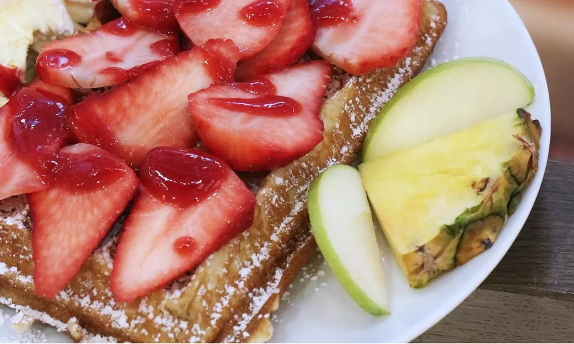 Waffel oder Crêpe nach Wahl inkl. Heißgetränk für 1, 2 oder 4 Personen