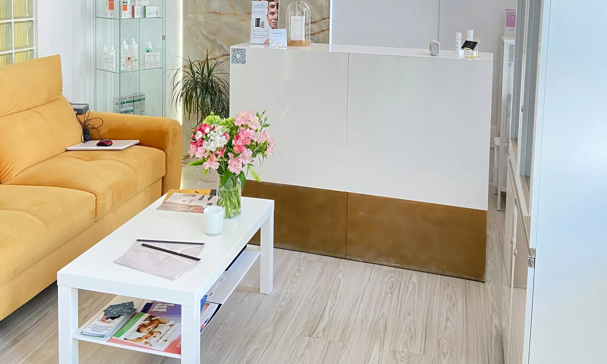 Oczyszczanie i pielęgnacja: wieloetapowe zabiegi na twarz