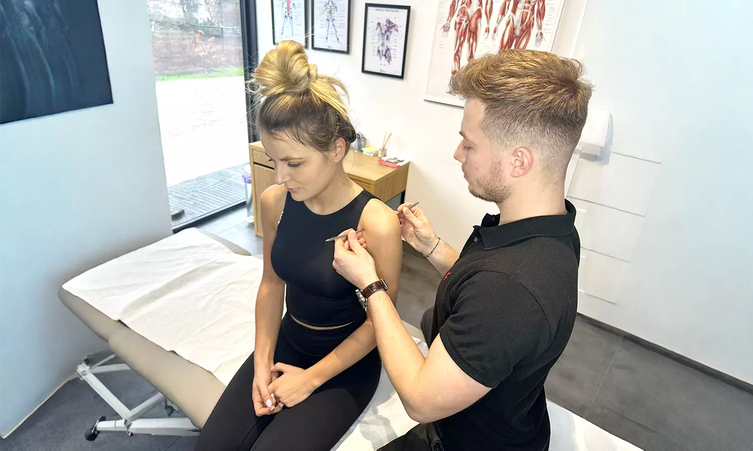 Masaż leczniczy, relaksacyjny lub konsultacja i terapia indywidualna