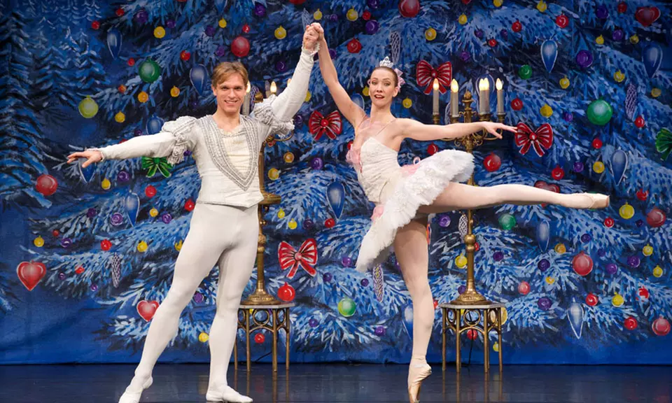 2 Tickets für „Der Nussknacker“ mit Erzähler