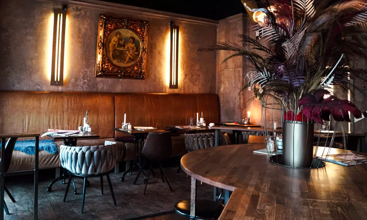 Hauptgericht nach Wahl & Getränk für 1, 2 oder 4 Personen