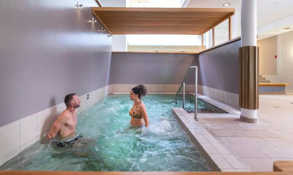 Savoyen: Superior-DZ mit Frühstück, opt. Spa, Fitness & Dinner