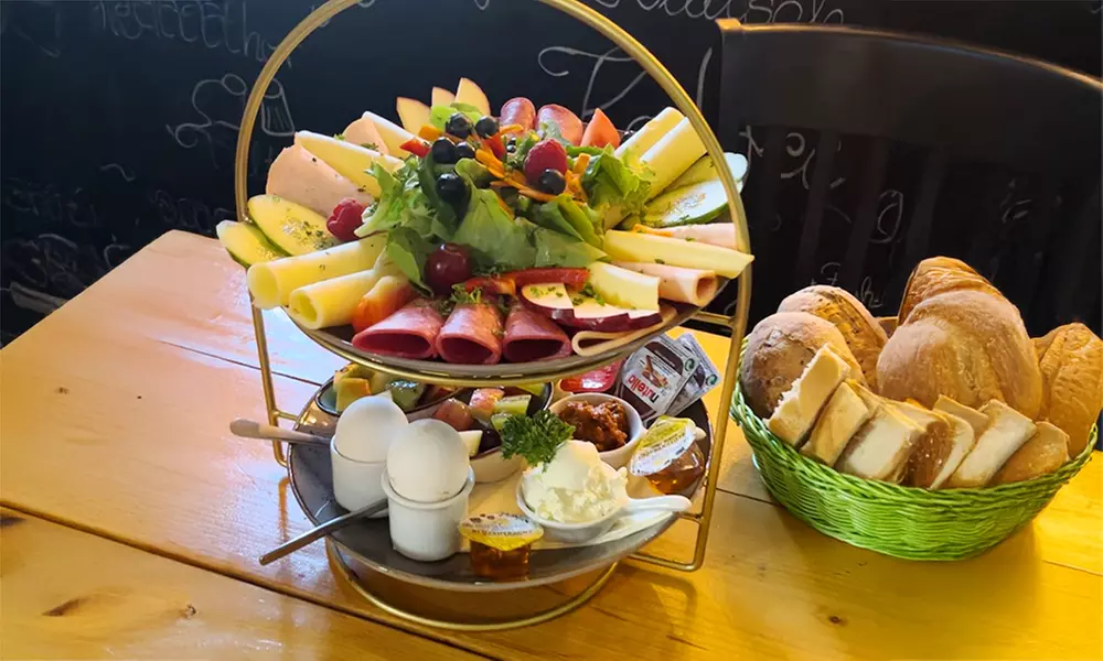 Frühstück inkl. Prosecco oder frischer O-Saft für 2 oder 4 Personen