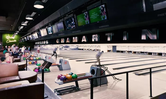 2 partidas de bolos, perrito y bebida (1 a 4 personas)