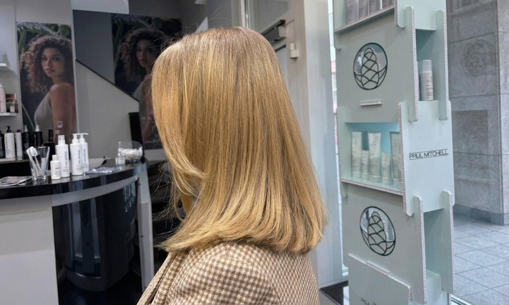 Waschen, Schneiden, Föhnen für alle Haarlängen für 1 Dame