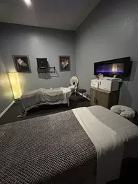 Couples Massage + Hot Stones & Aromatherapy