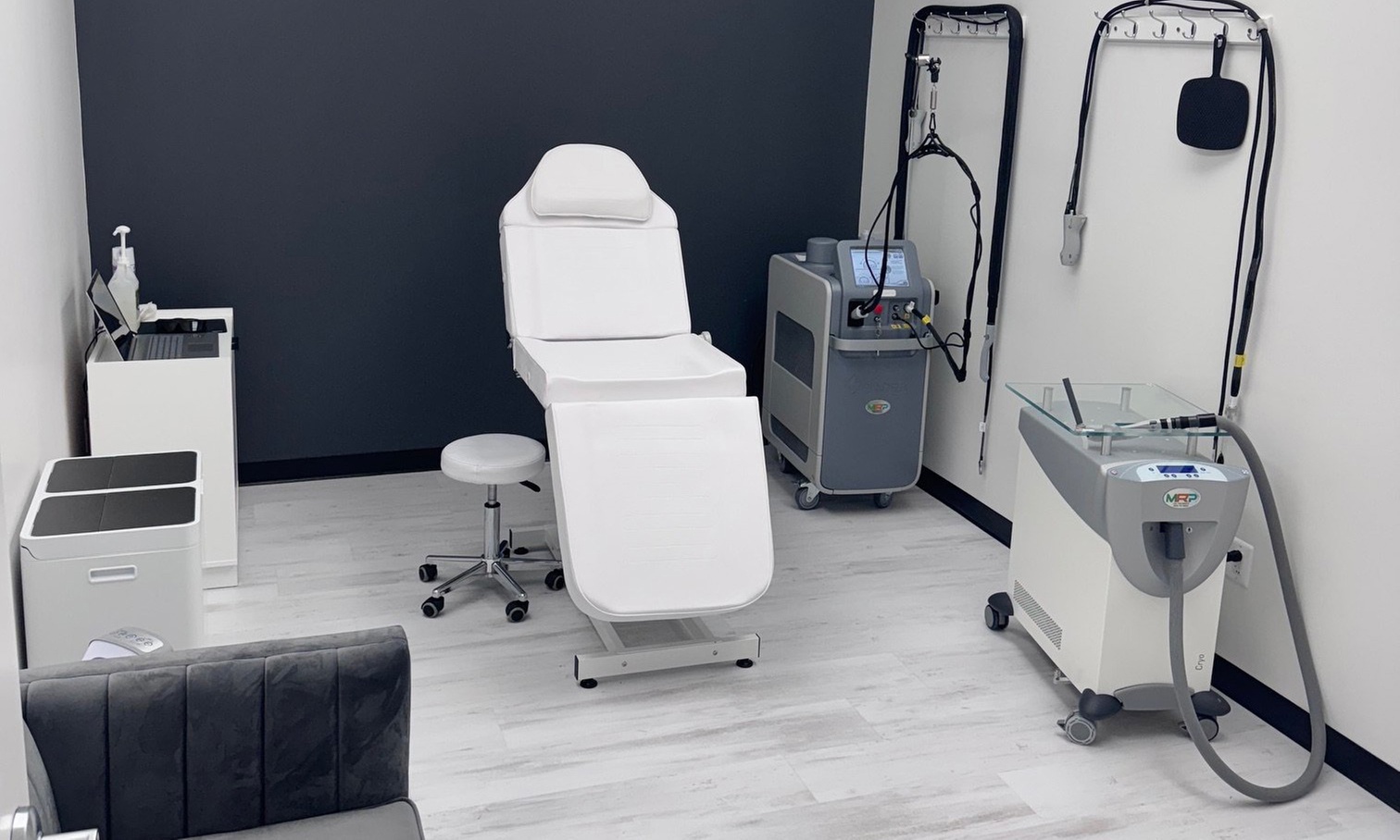 3 or 6 Laser Hair-Removal Sessions at Cosmopolitan Contouring