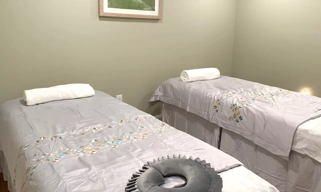 30 / 50-Min Therapeutic, 80-Min Deep-Tissue, or Deluxe Body Massage