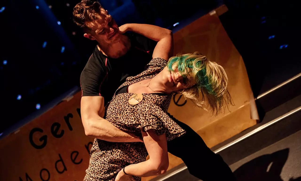 1 Monat „Modern Jive“ mit 4 Einheiten à 90 Min. für 1 oder 2 Personen