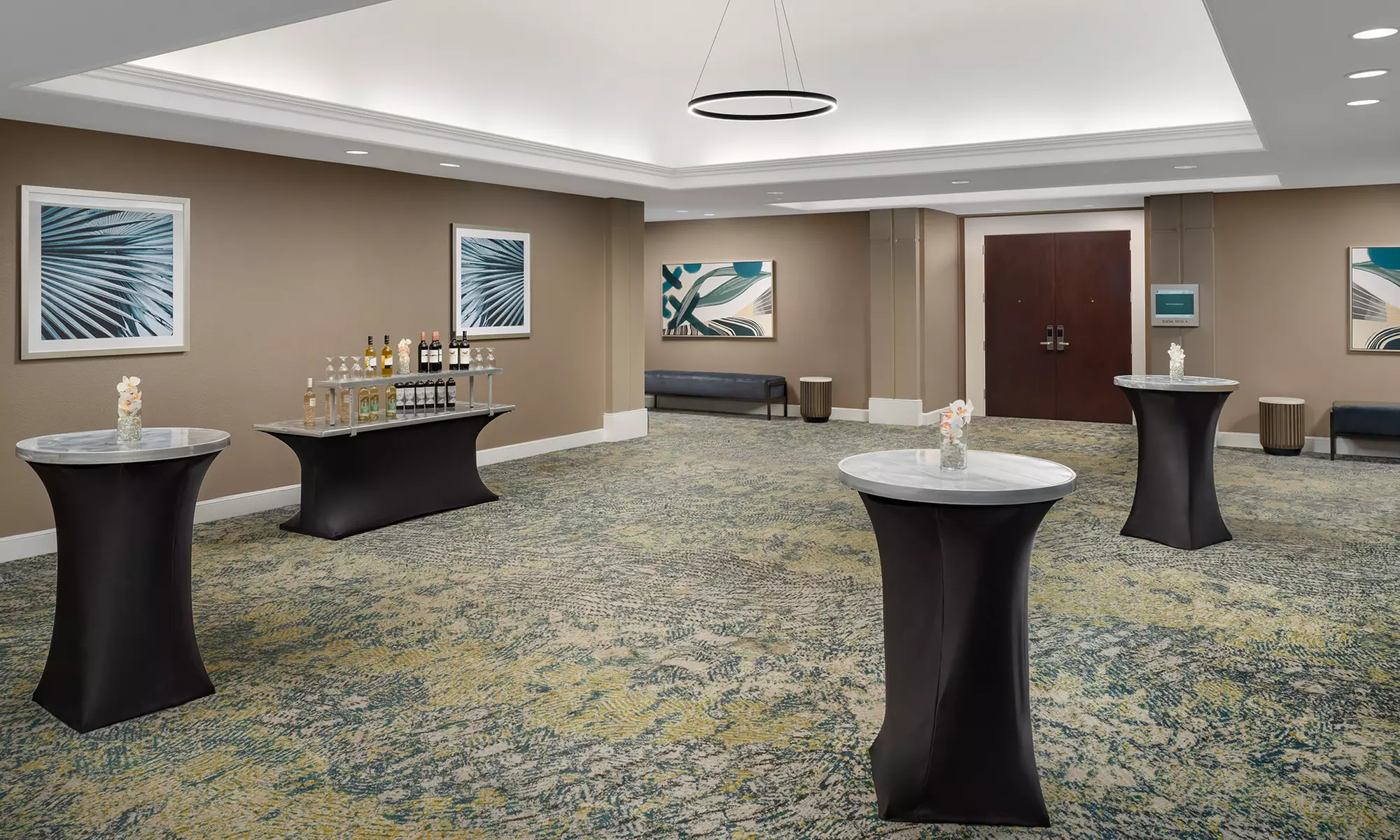 Resort in Orlando near Walt Disney World® with Complimentary Breakfast