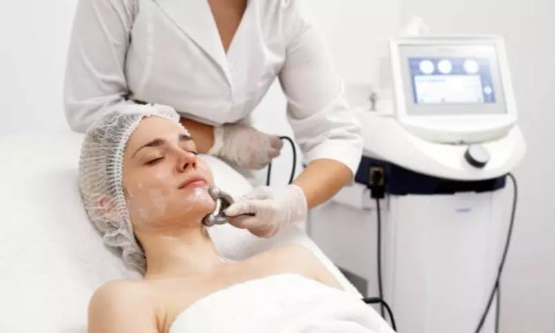 Higiene facial con opción a microdermoabrasión y radiofrecuencia