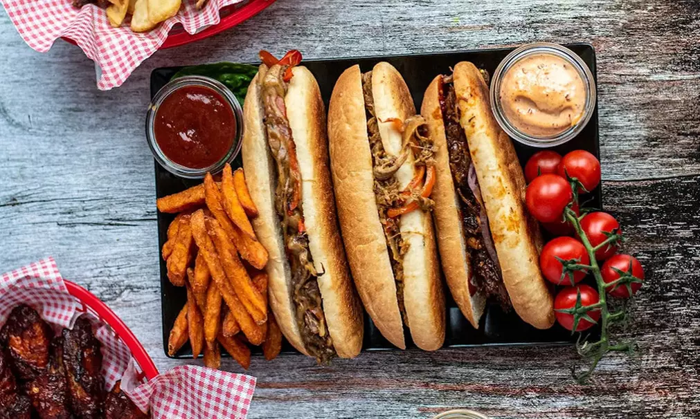 Burger nach Wahl inkl. Pommes & Softdrink für 1, 2 oder 4 Personen