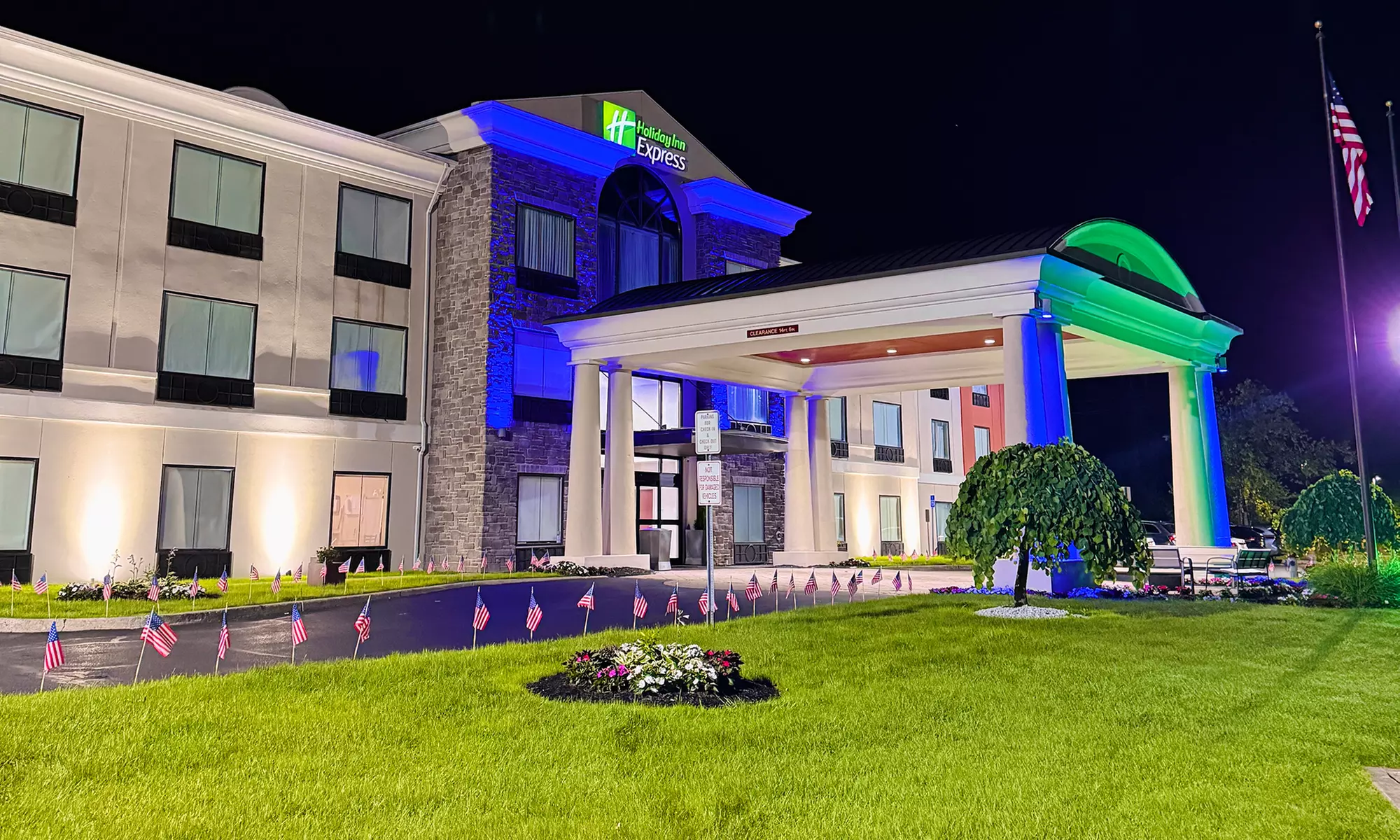 Stay at Holiday Inn Express & Suites Chester–Monroe–Goshen, NY