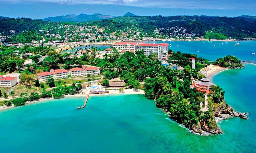 ✈ 4-Night All-Inclusive Dominican Republic Vacation with Airfare