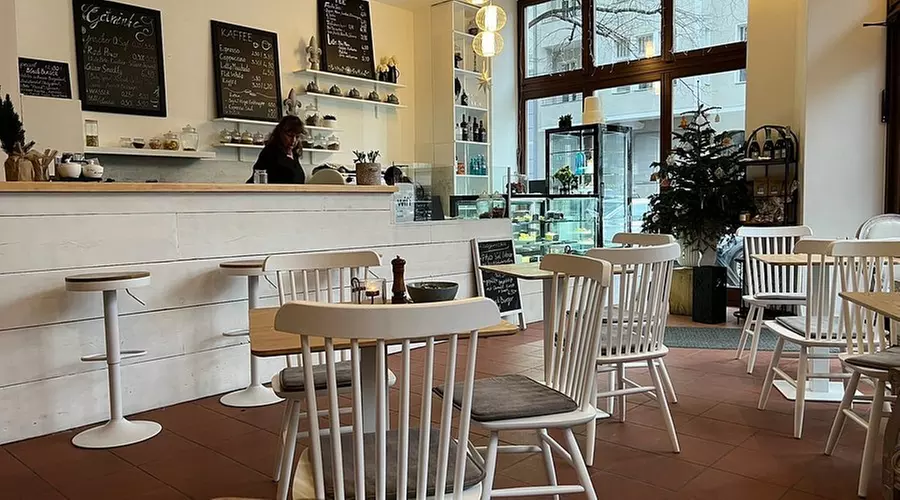 Veganer Black/Red Burger inkl. Saft oder Schorle für 1 oder 2 Personen