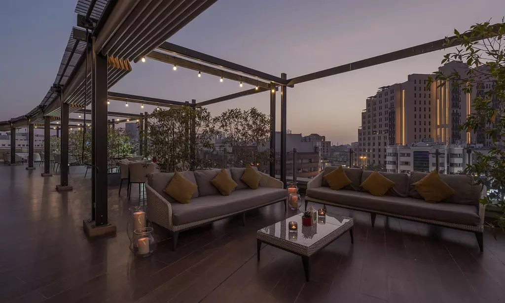 5* Dinner Buffet with Bottomless Juices & Soft Beverages for 1, 2 or 4