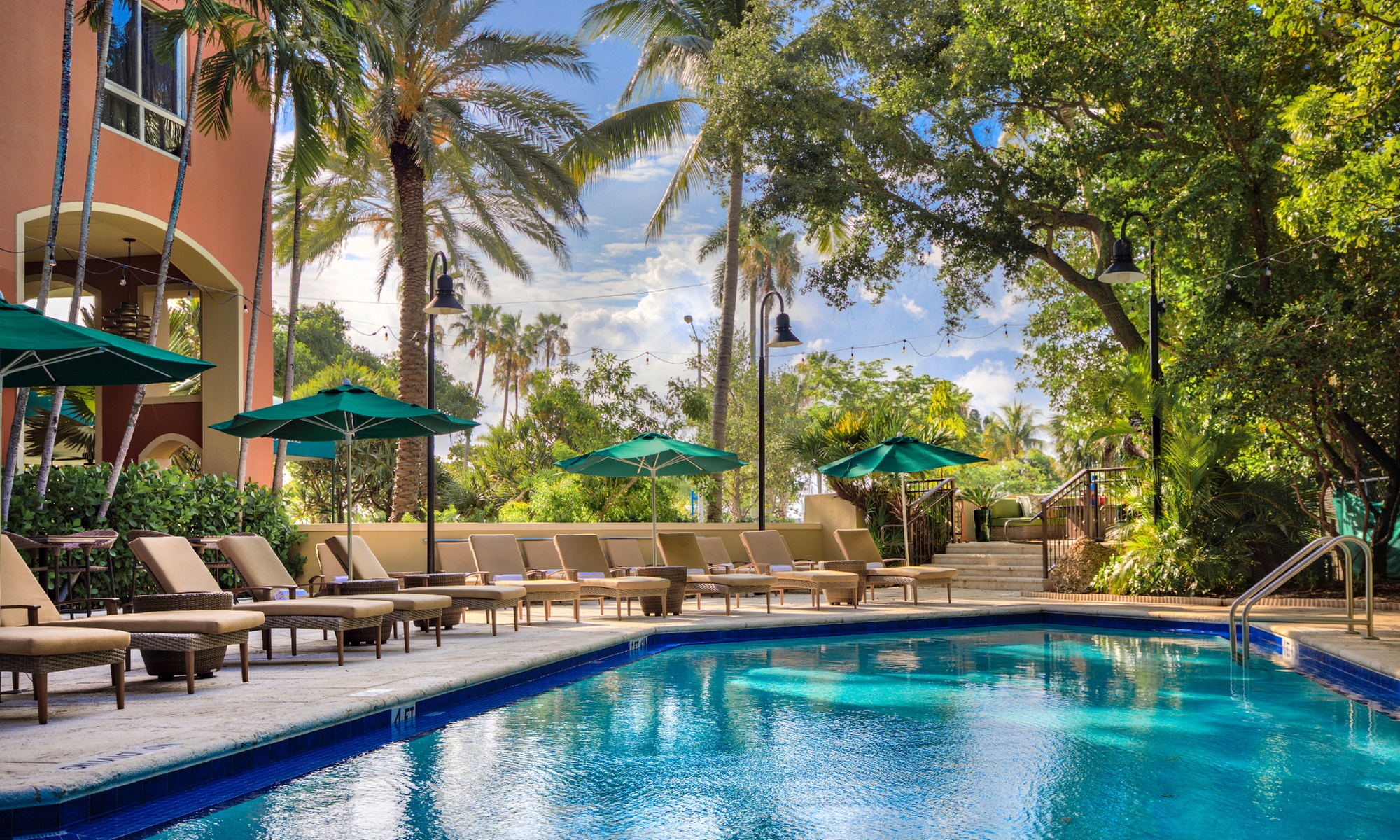 Relax at The Mutiny Hotel, Miami's Hidden Gem