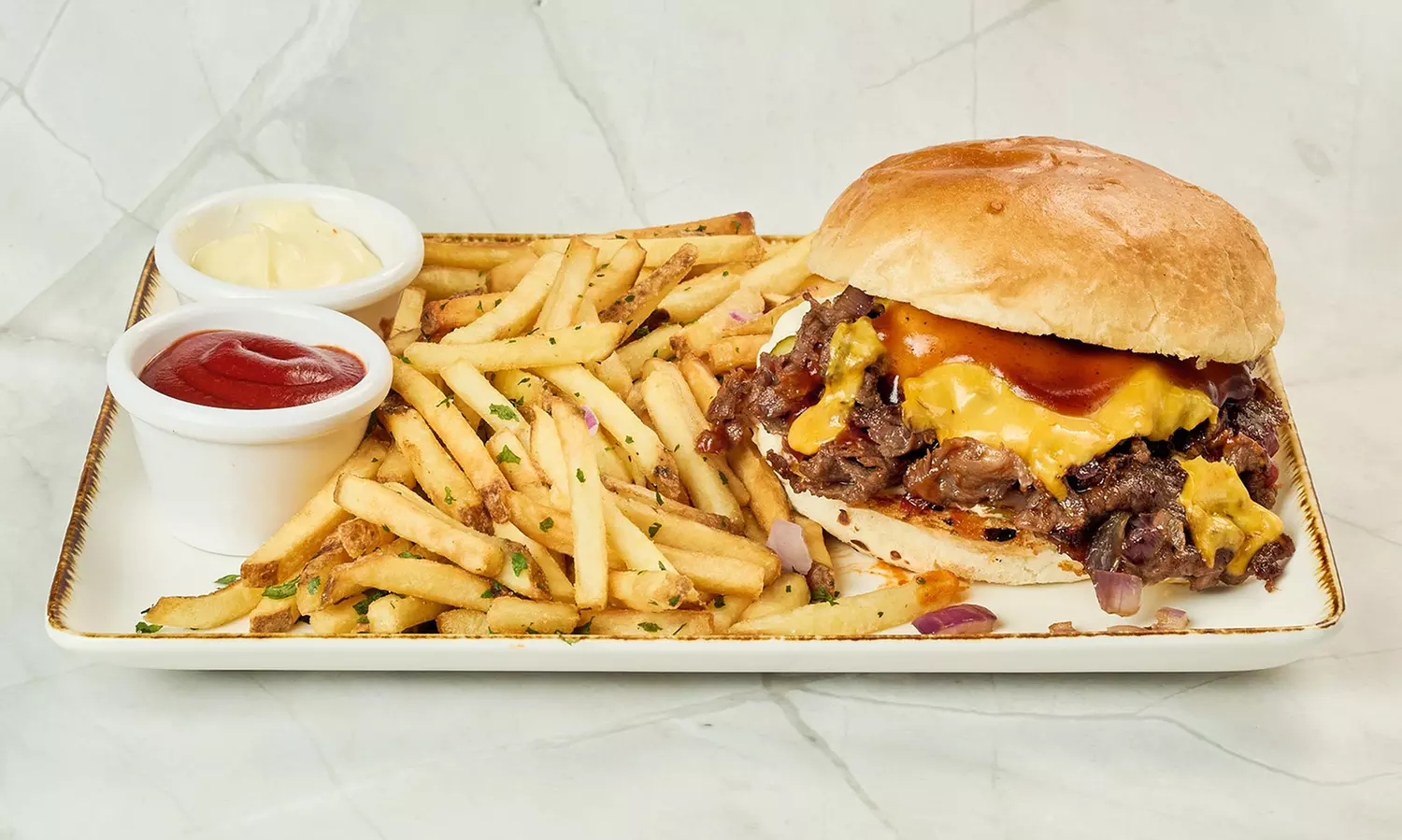 Burger nach Wahl inkl. Pommes & Softdrink für 1, 2 oder 4 Personen