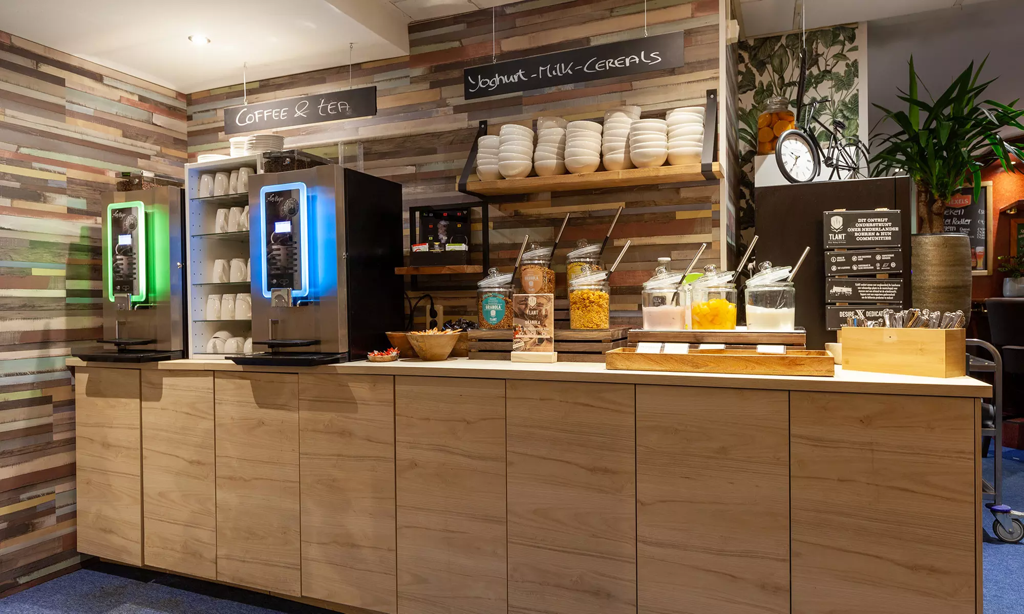 Bei Amsterdam: Zweibettzimmer, Junior Suite oder Familienzimmer