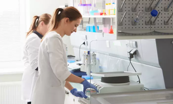 Badanie krwi na alergię z pobraniem w domu lub klinice partnerskiej