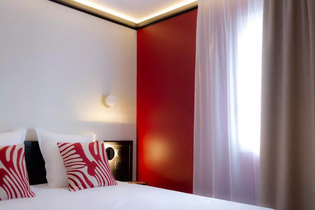 Proche Paris : chambre double avec petit-déjeuner en option