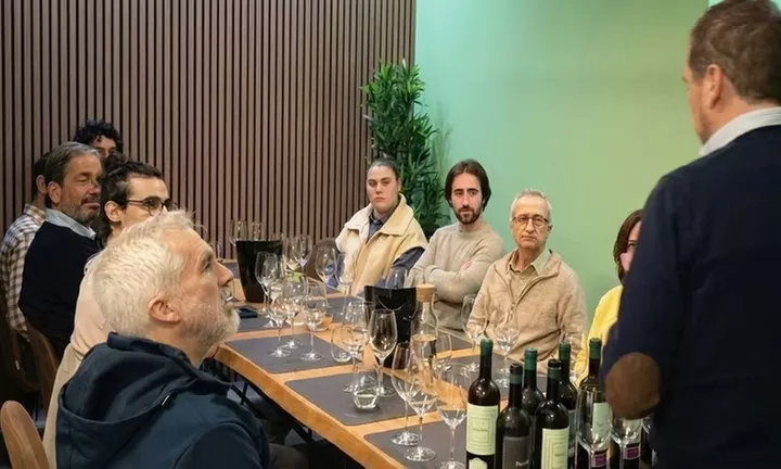 Cata de 6 vinos con maridaje de 6 tapas para 1, 2 o 4 personas
