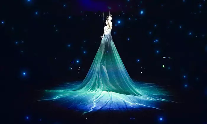 El Circo de la Luz: magia, láseres y acrobacias para toda la familia