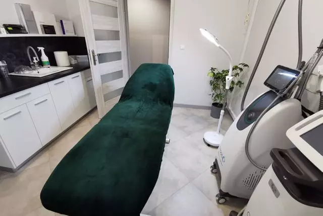 Zrelaksuj się: Masaż pleców i ciała lub masaż Kobido w sercu Lublina