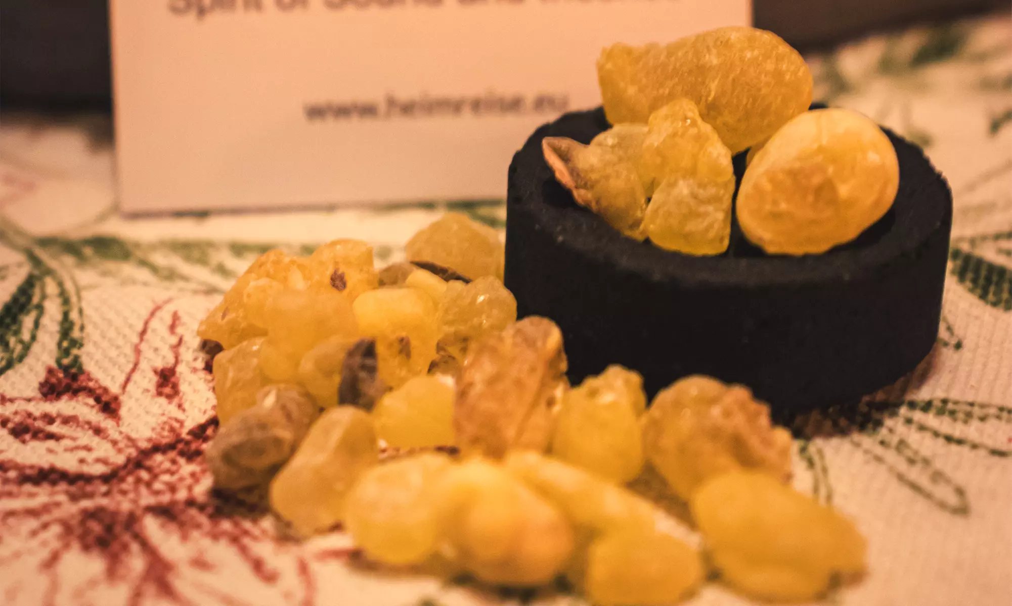 Weihnachtsgeschenkbox mit exklusiven handgemachten Überraschungen