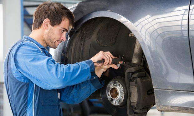 Professional Brake Pad Replacement for Standard Passenger Cars