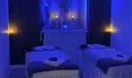 Masaje oriental de Filipinas en pareja con copa de cava y bombones