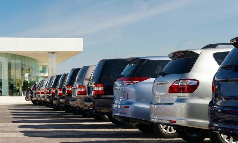 Expert Oil Changes: Protect Your Engine, Boost Performance, & Fast Service at Jordan Motors Inc (Up to 34% Off)