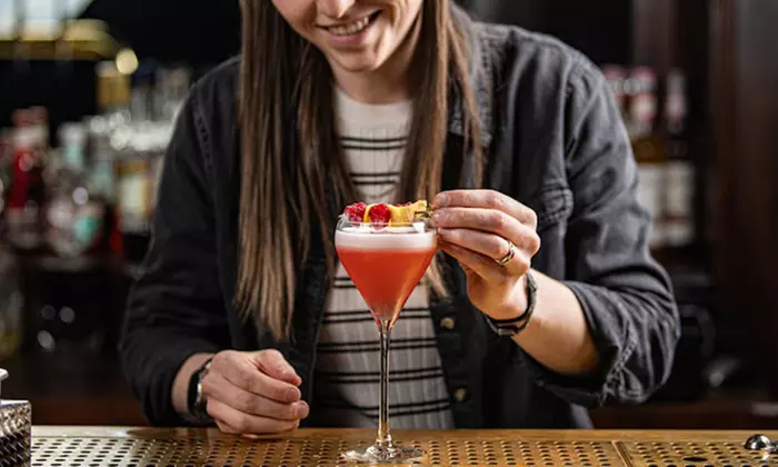 Shooting Simulator Thrill with Drinks for 2 or 4 Guests