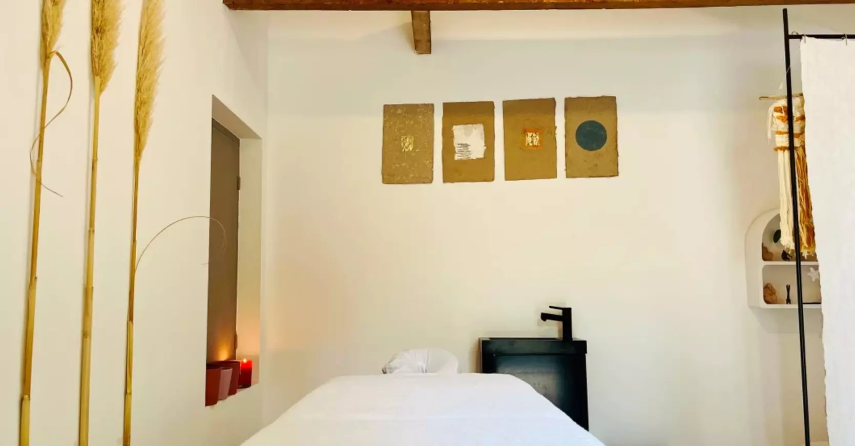 Massage du visage Kobido, réflexologie plantaire ou massage détox