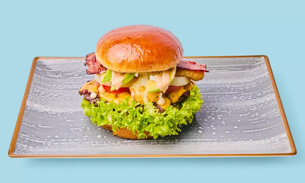 Burger inkl. Beilage und Softdrink (0,3 L) nach Wahl für 1-2 Personen