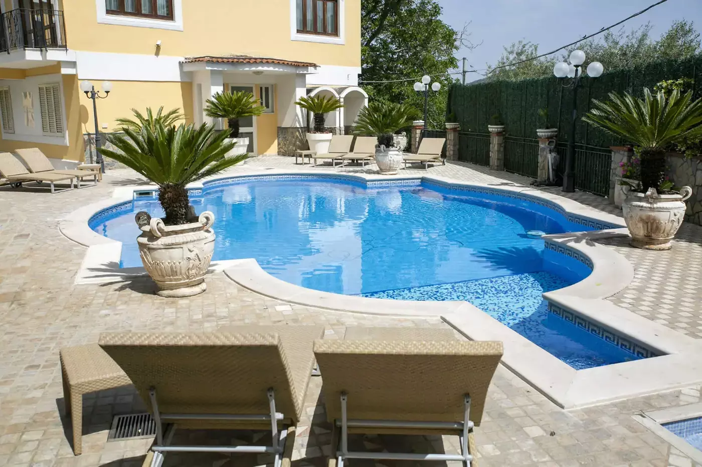 ✈ 8-Day Italy: Sorrento & Rome w/ Air from Great Value Vacations