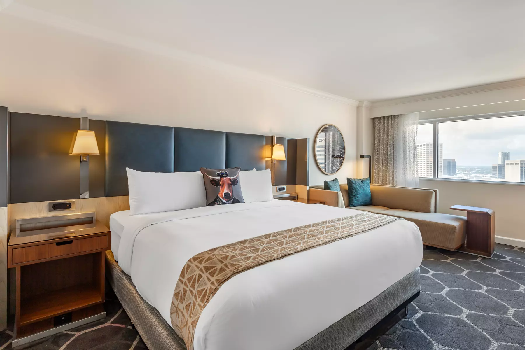Member-Only Deal: The Royal Sonesta Houston Galleria